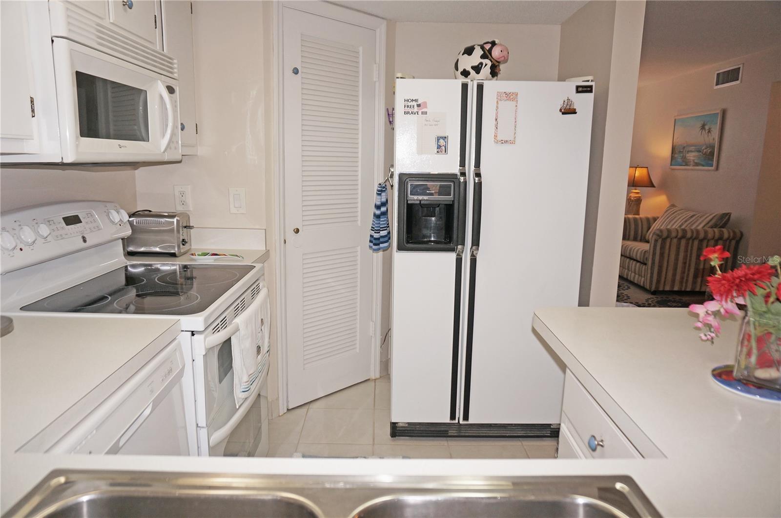 4158 Tamiami Trl #p1 Property Photo 9