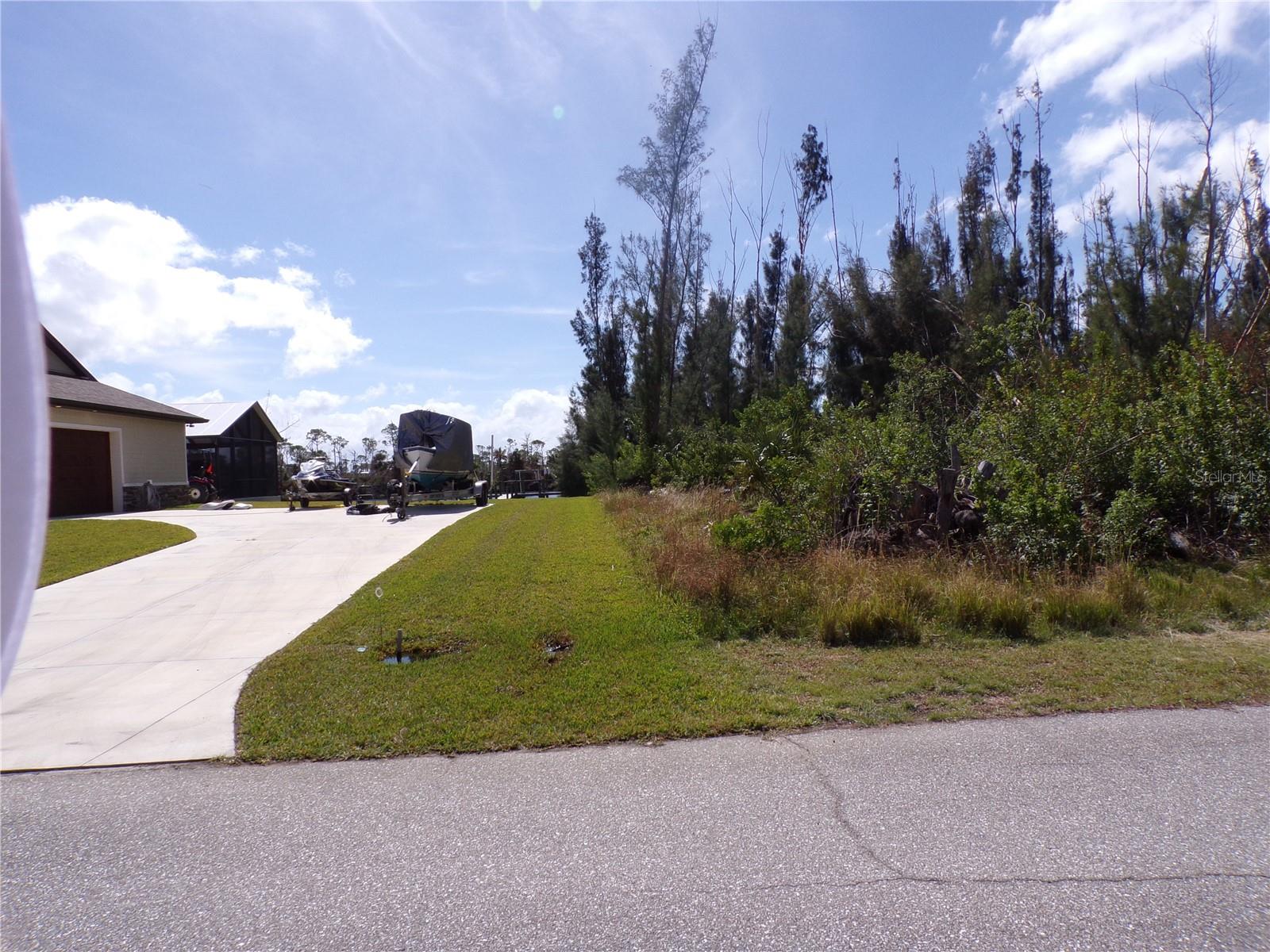 16724 Liggett Cir Property Photo 2