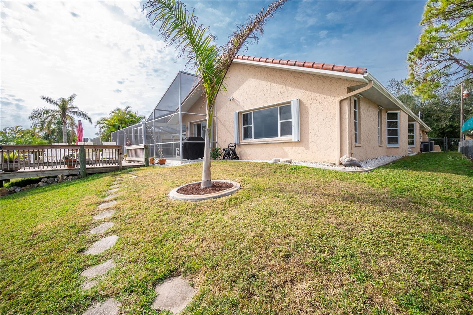 4088 Gingold St Property Photo 52