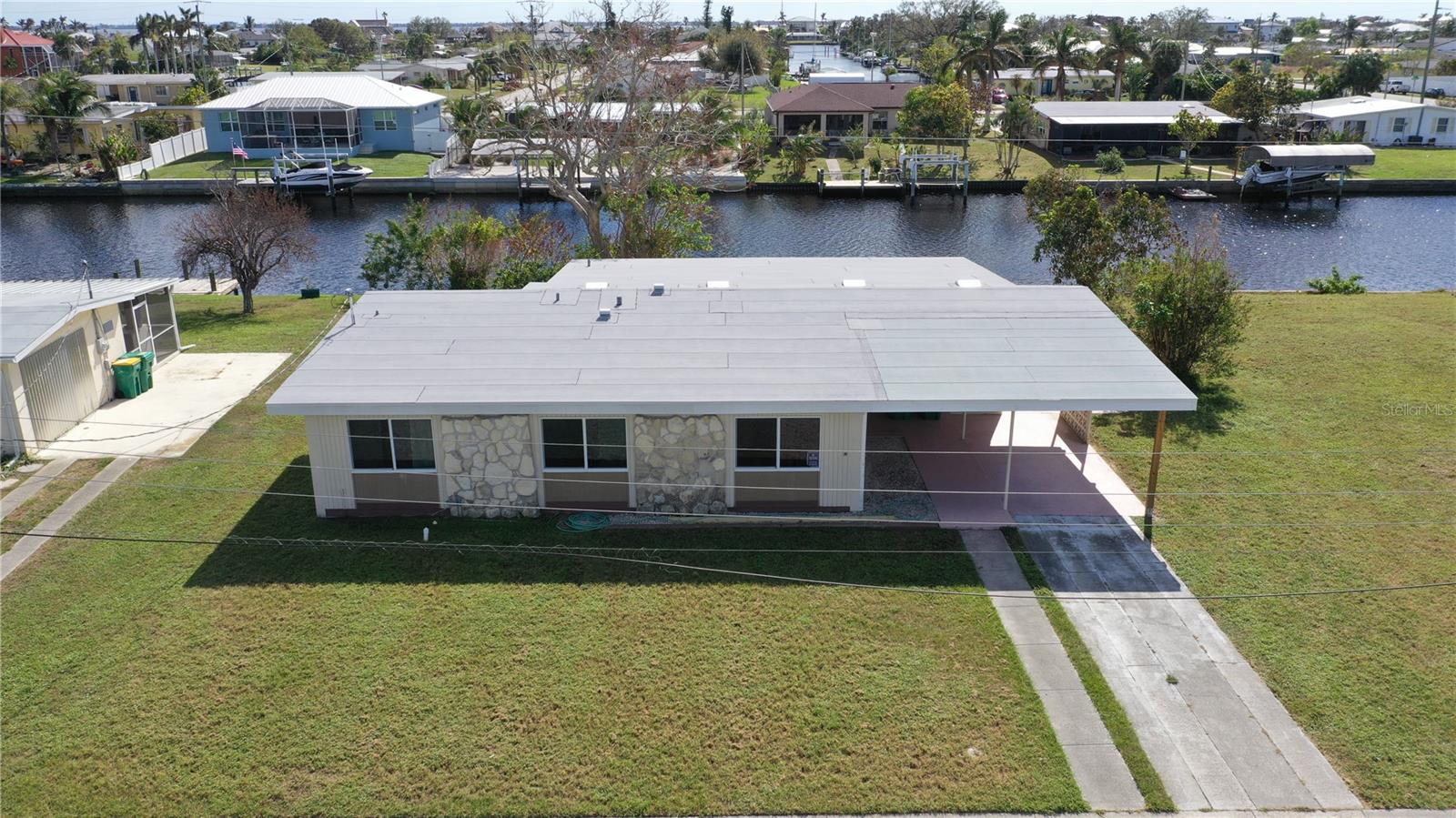 554 Lindley Ter Property Photo 5
