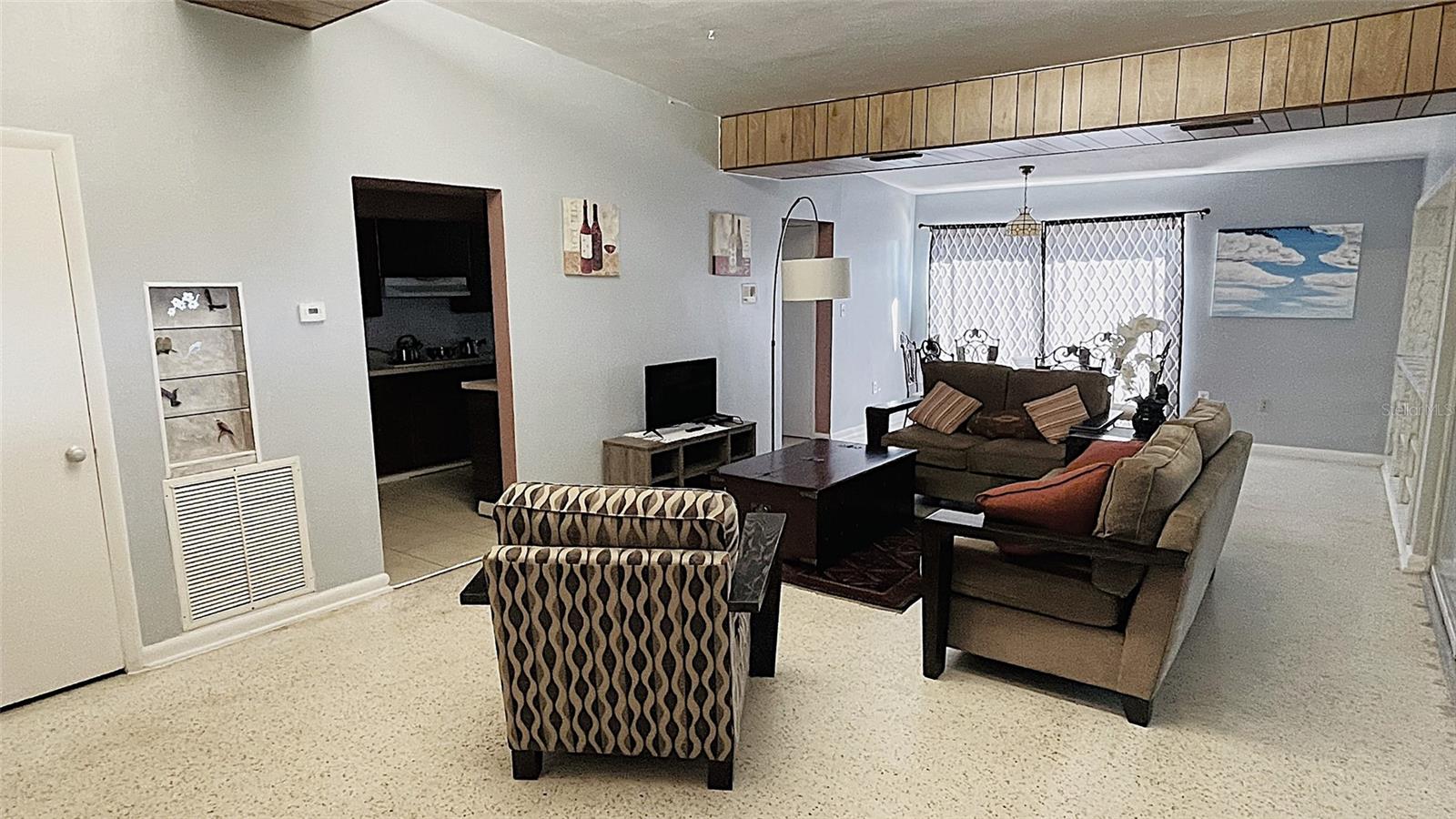 554 Lindley Ter Property Photo 10