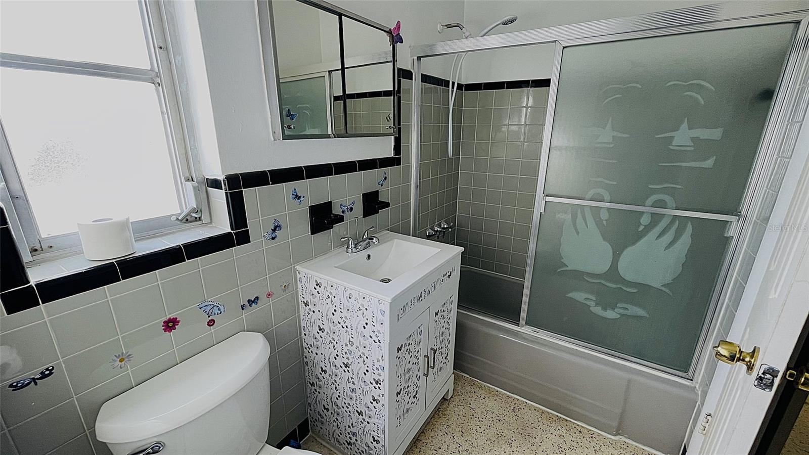554 Lindley Ter Property Photo 27