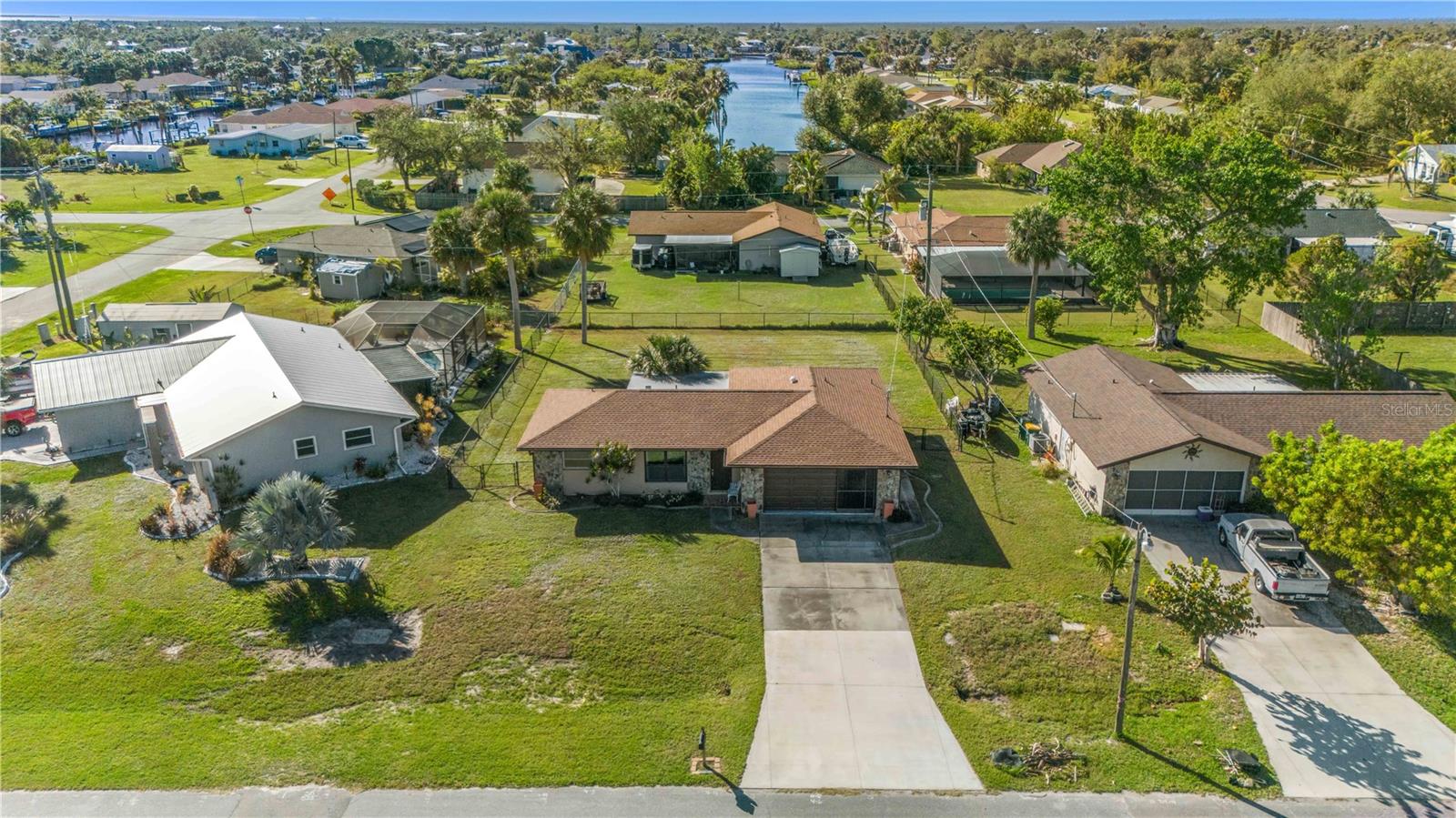 18511 Lake Worth Blvd Property Photo 1