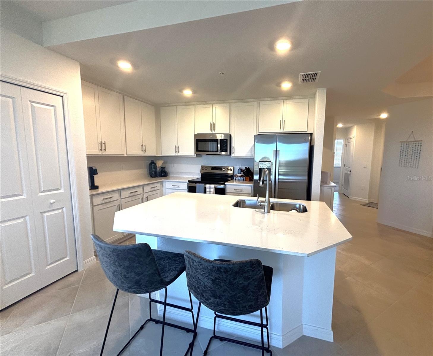 17565 Opal Sand Dr #208 Property Photo 8