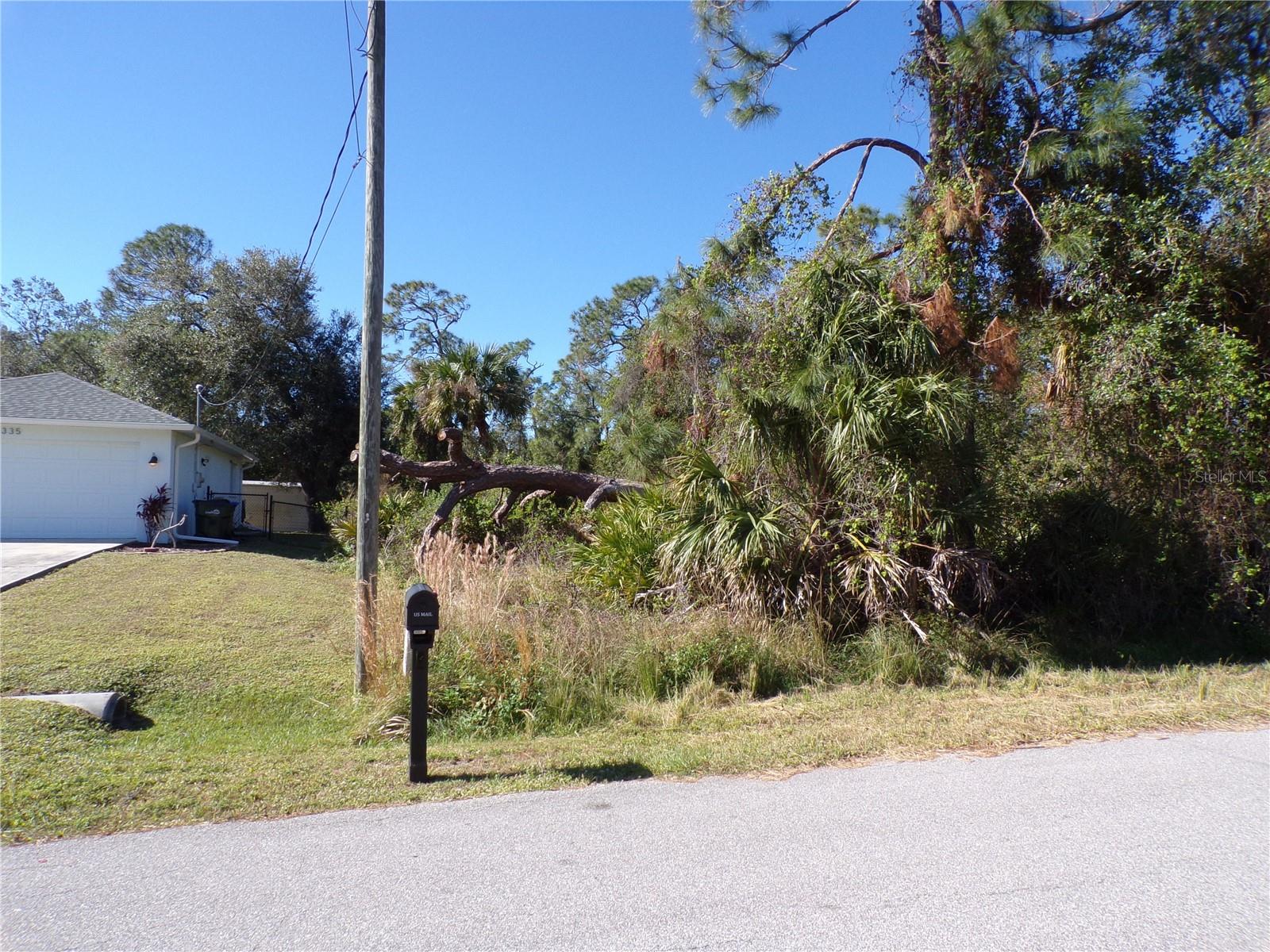 Nora Ln Property Photo 2