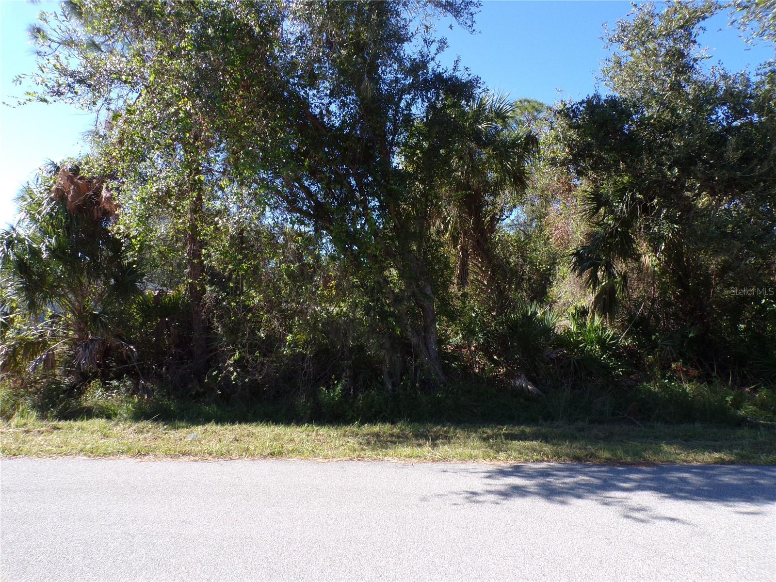 Nora Ln Property Photo 3
