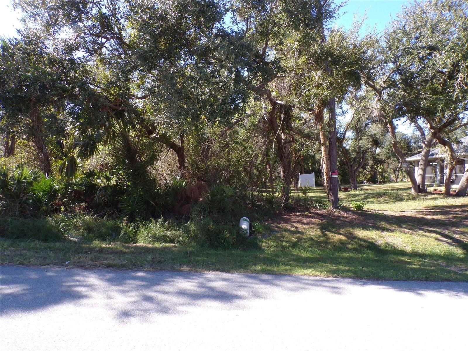 Nora Ln Property Photo 5