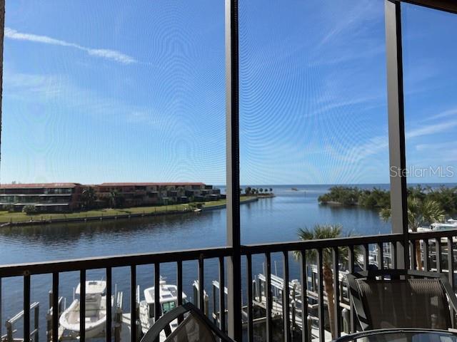 3313 Sunset Key Cir #203 Property Photo 5
