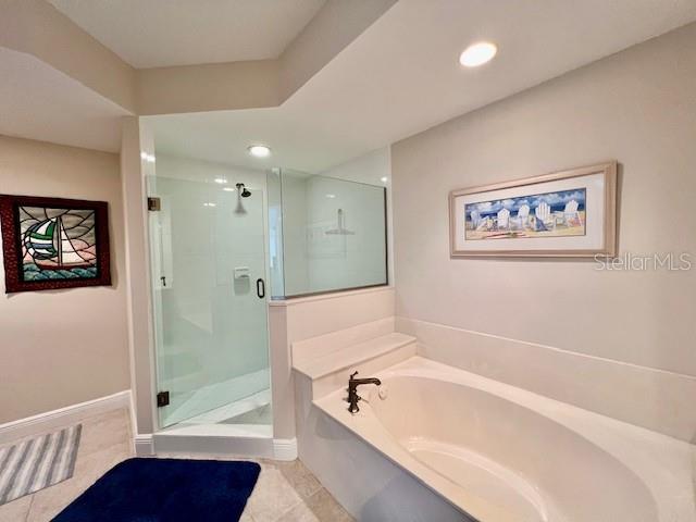 3313 Sunset Key Cir #203 Property Photo 20