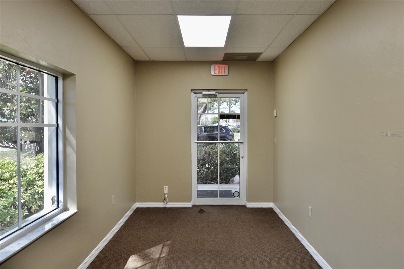 2496 Caring Way #b Property Photo 8