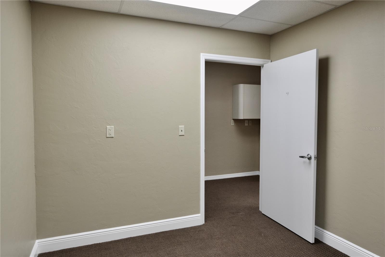 2496 Caring Way #b Property Photo 20