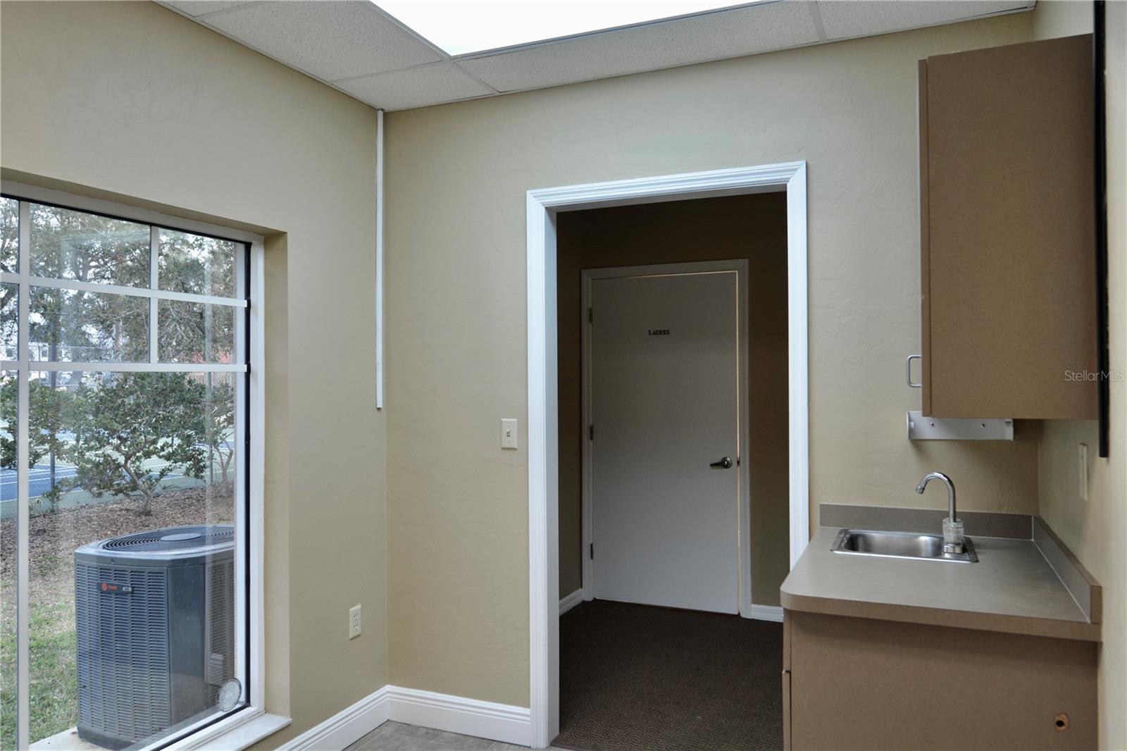 2496 Caring Way #b Property Photo 22