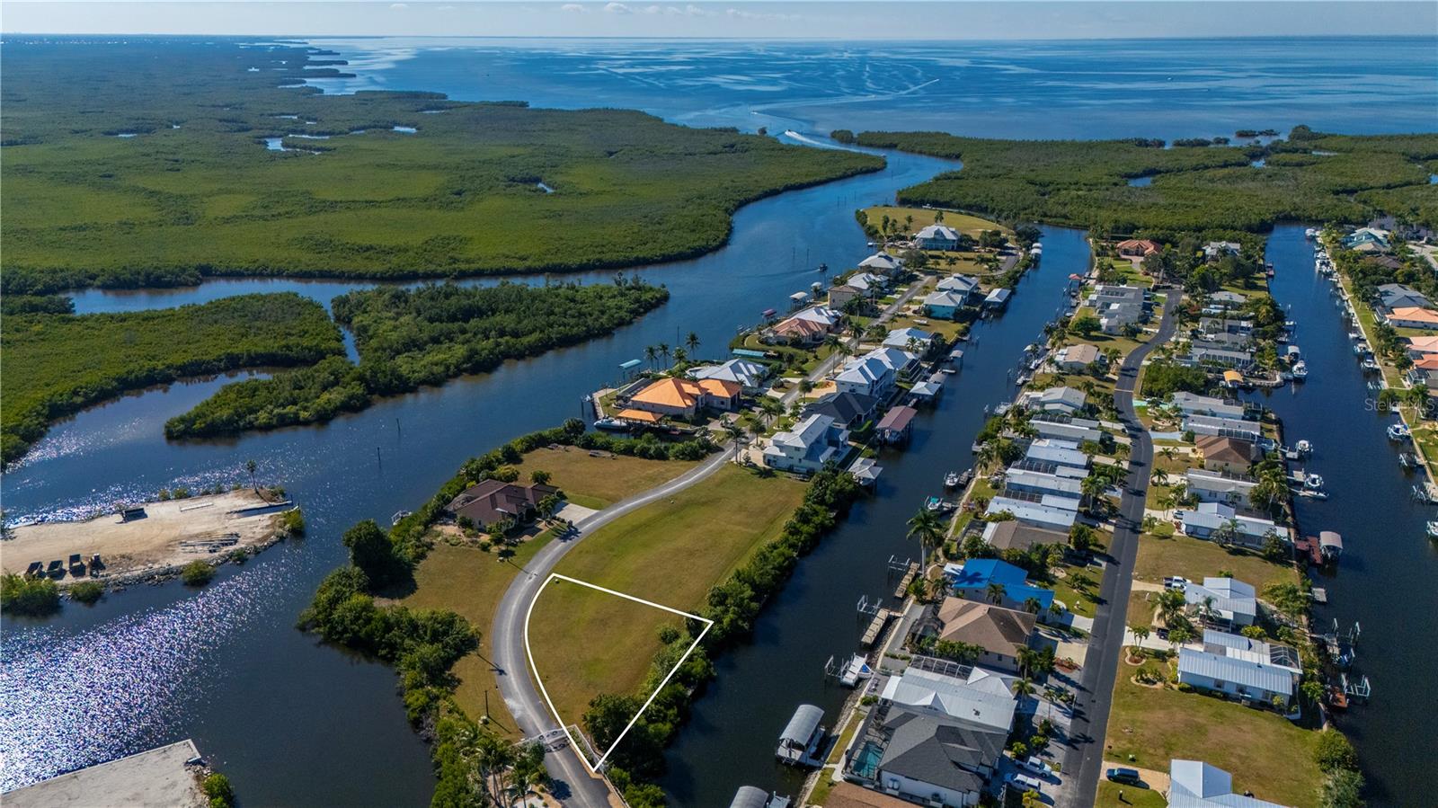 5407 Sea Edge Dr Property Photo 4