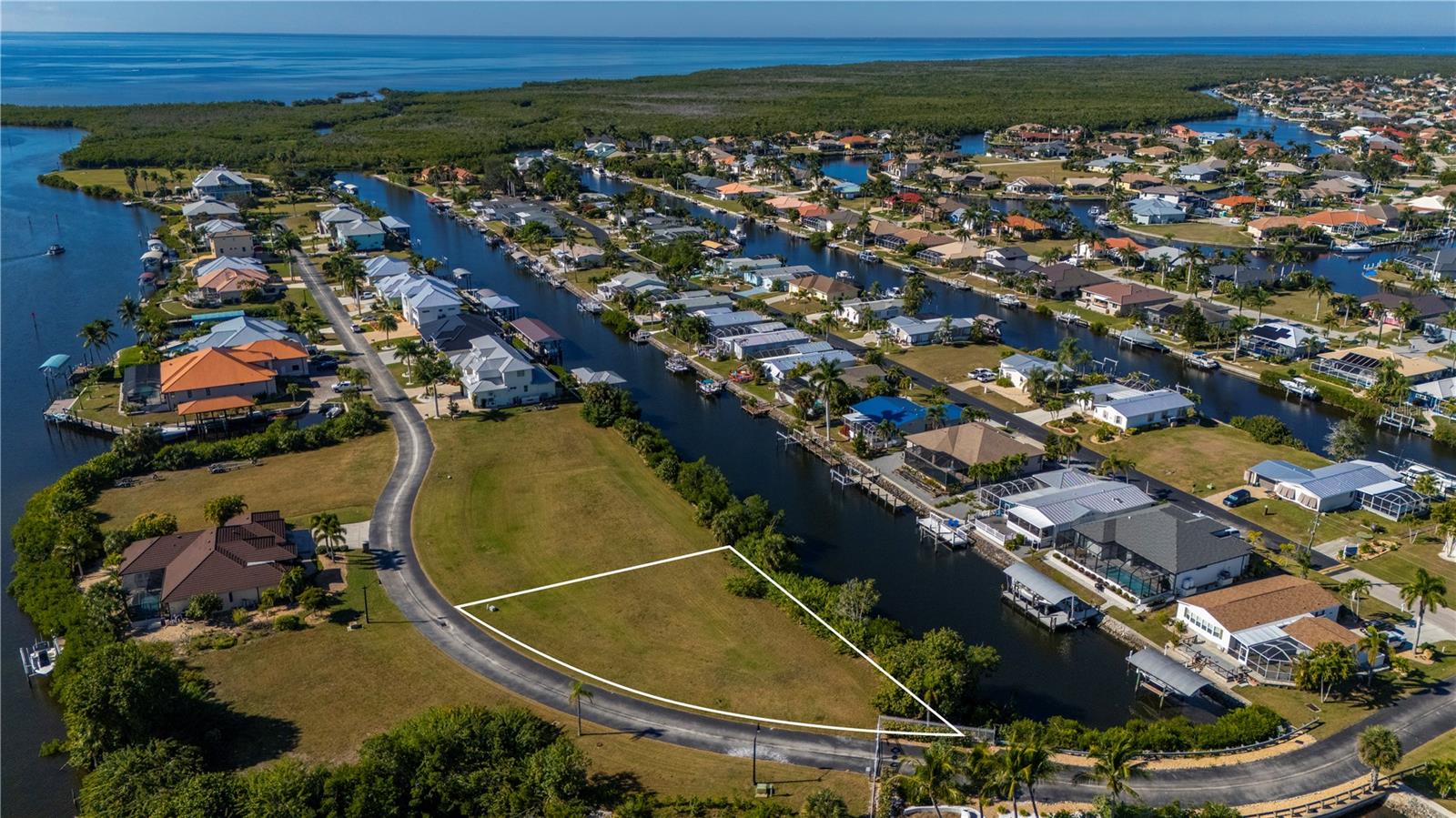 5407 Sea Edge Dr Property Photo 6