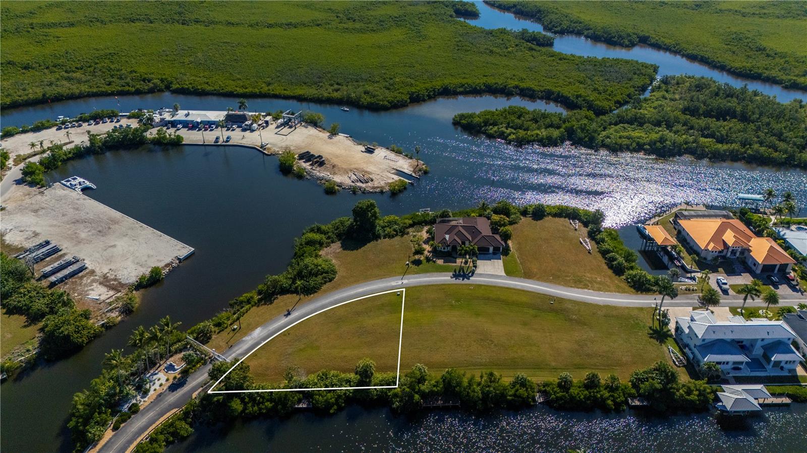 5407 Sea Edge Dr Property Photo 9