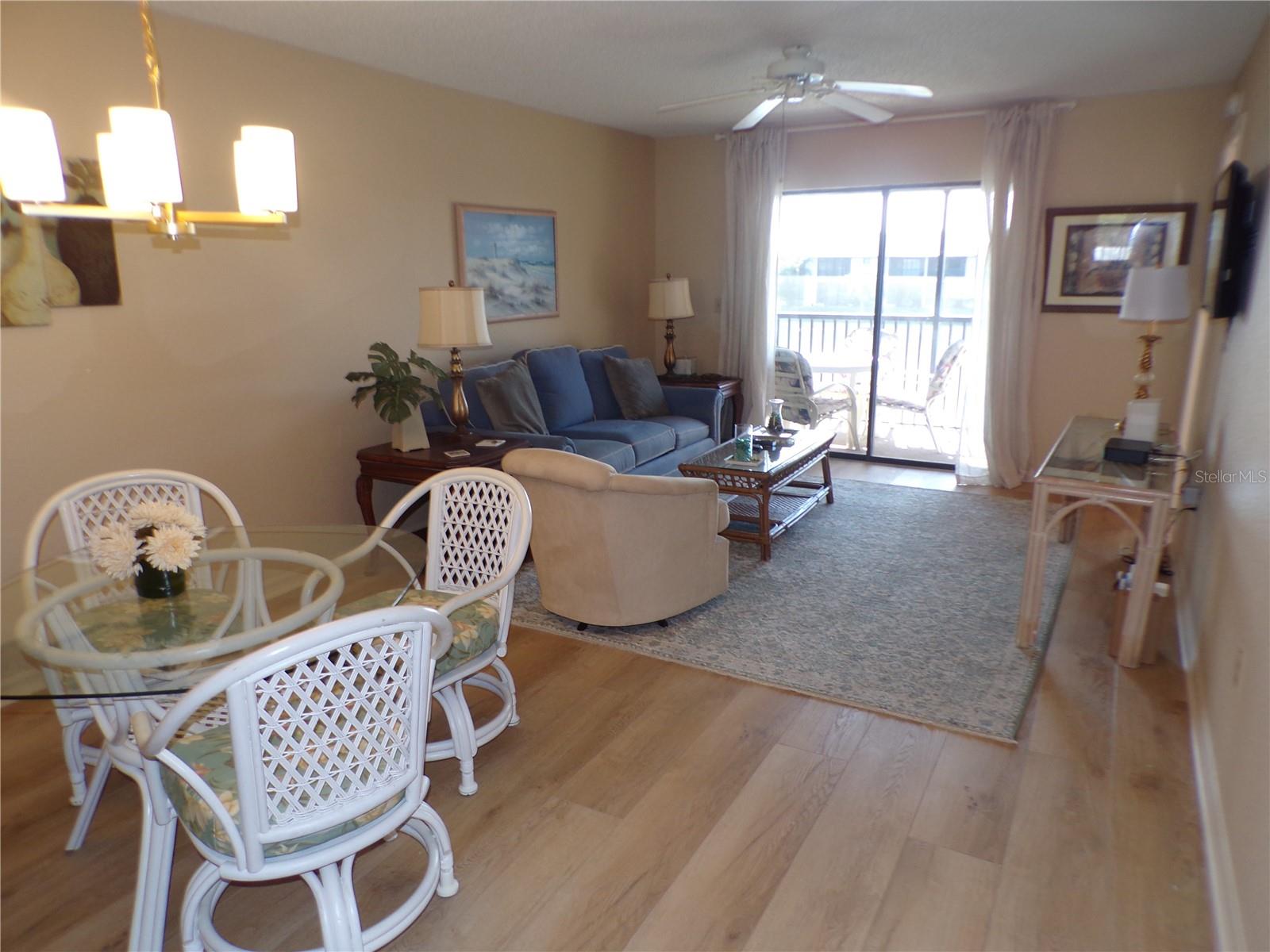 4016 Oakview Dr #j9 Property Photo 3