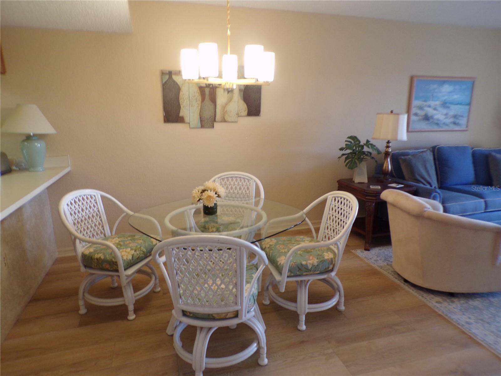 4016 Oakview Dr #j9 Property Photo 7