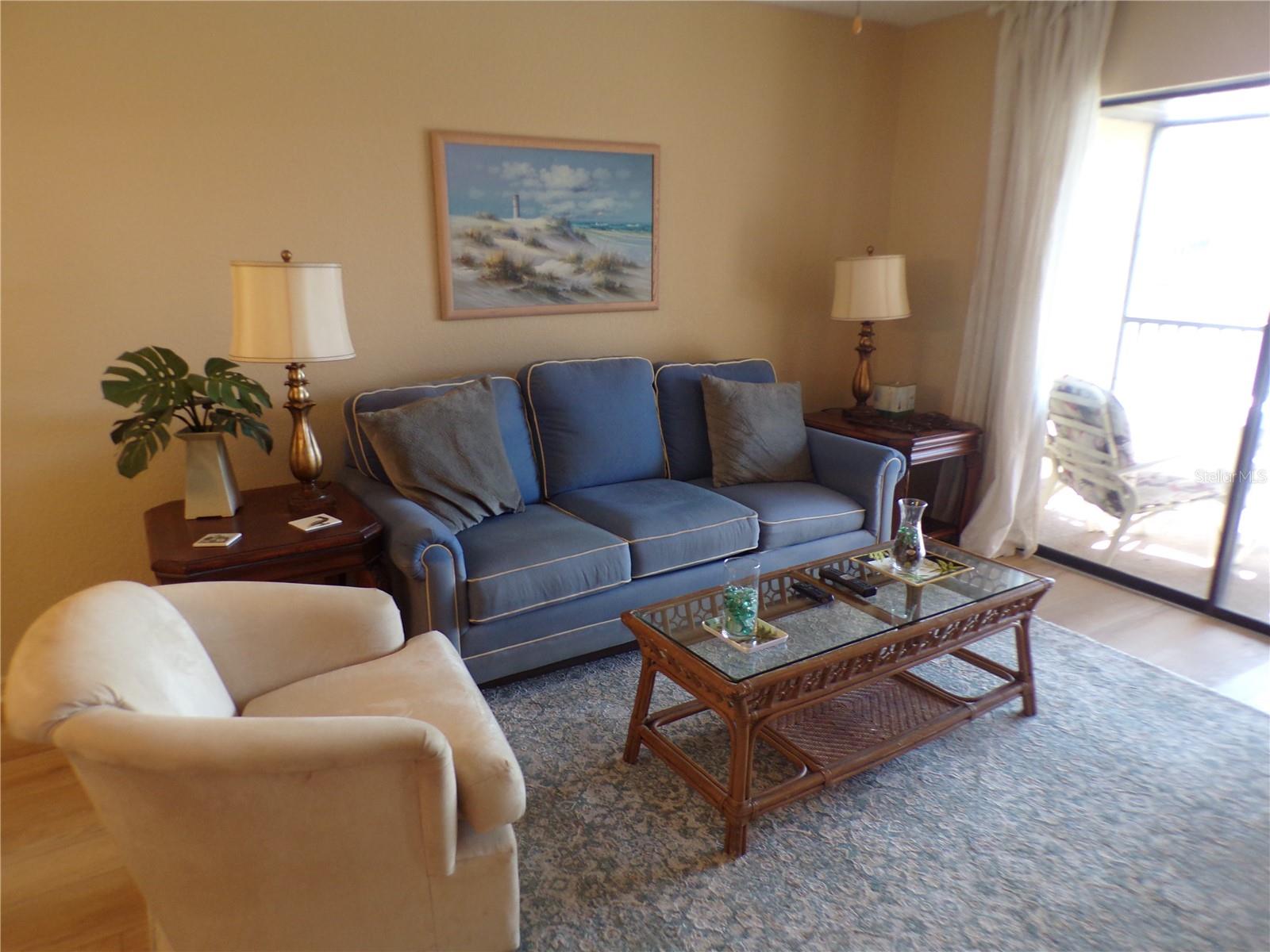 4016 Oakview Dr #j9 Property Photo 8