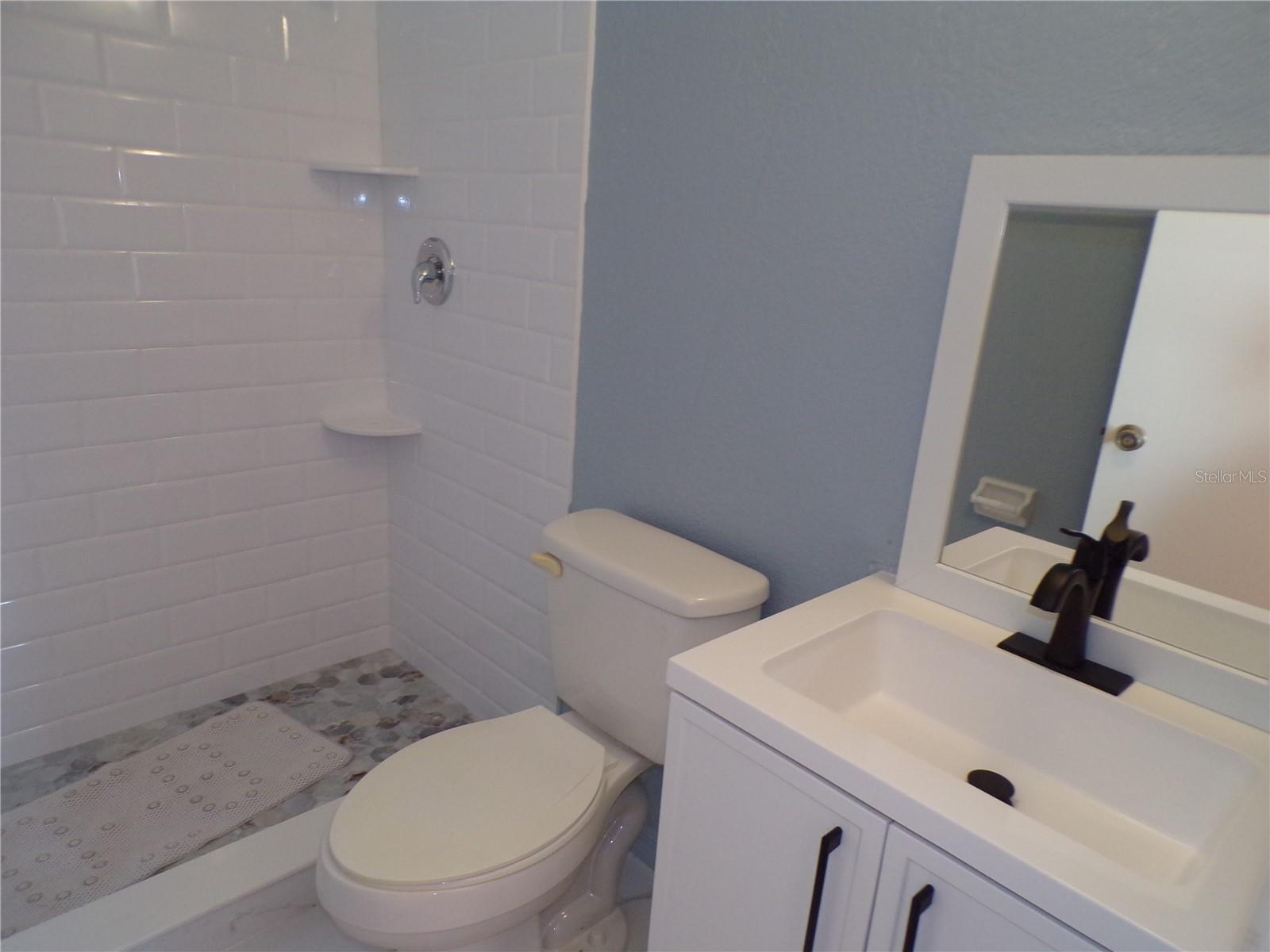 4016 Oakview Dr #j9 Property Photo 18