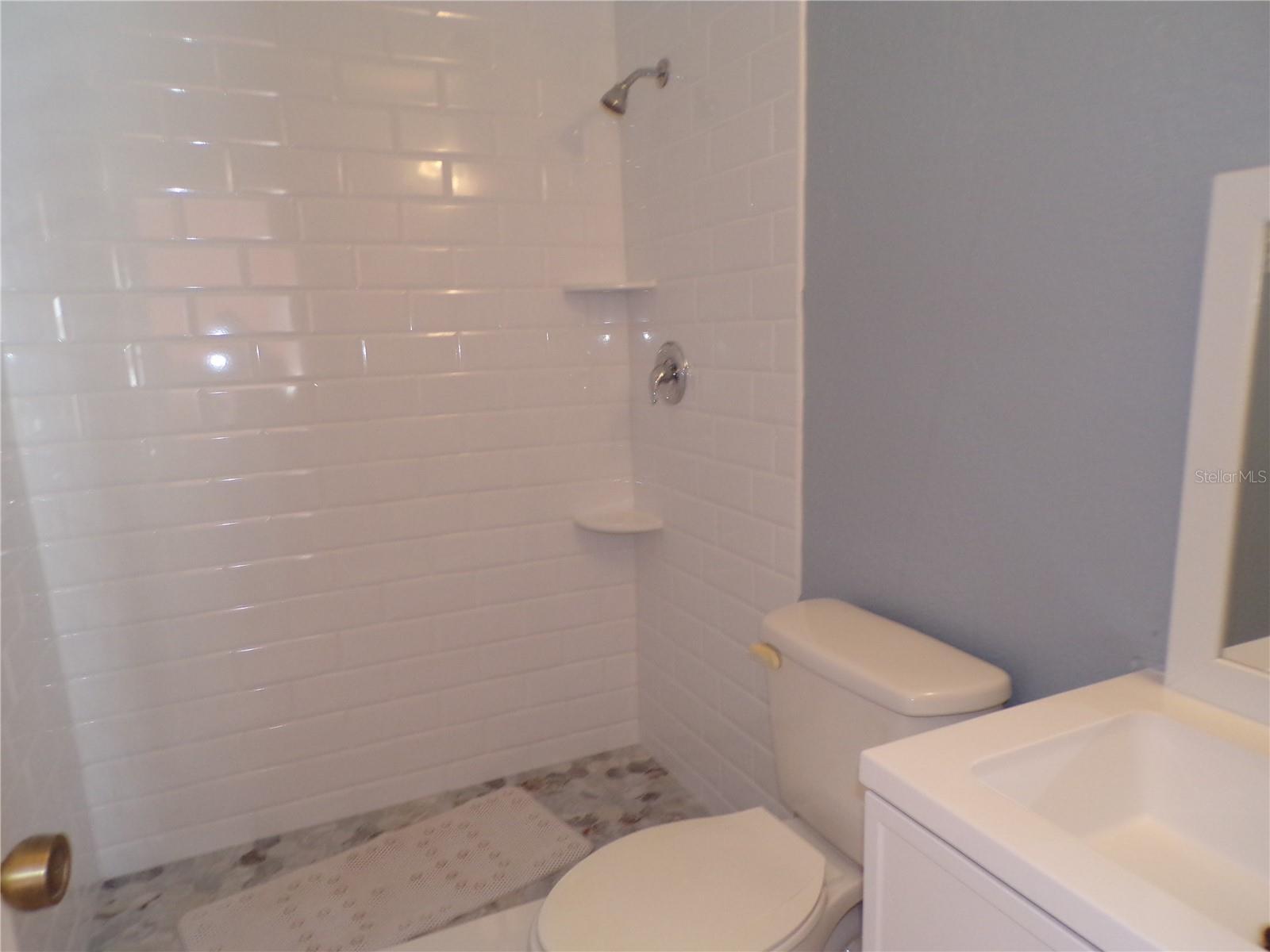 4016 Oakview Dr #j9 Property Photo 20
