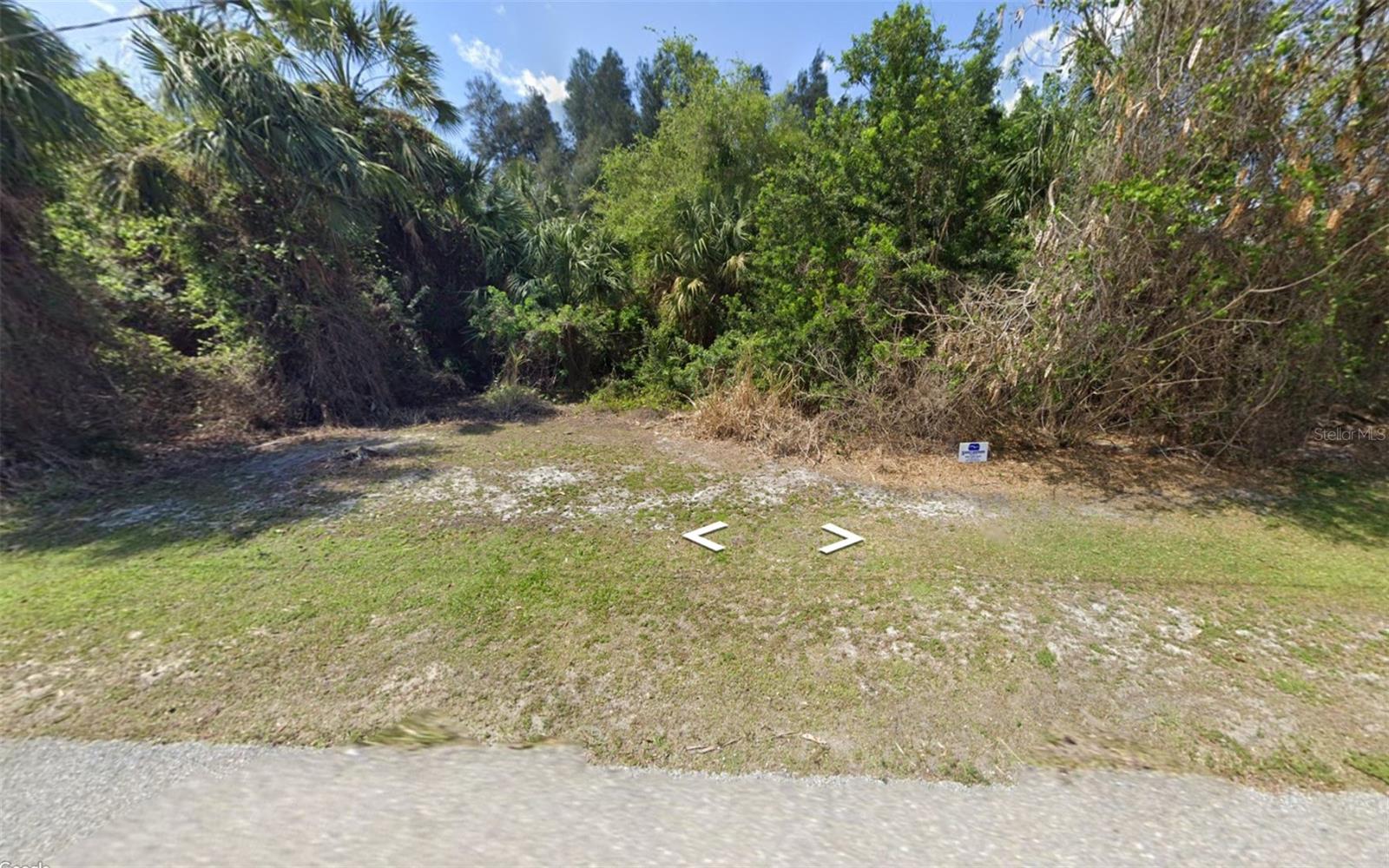 435 Orchid Dr Property Photo 3