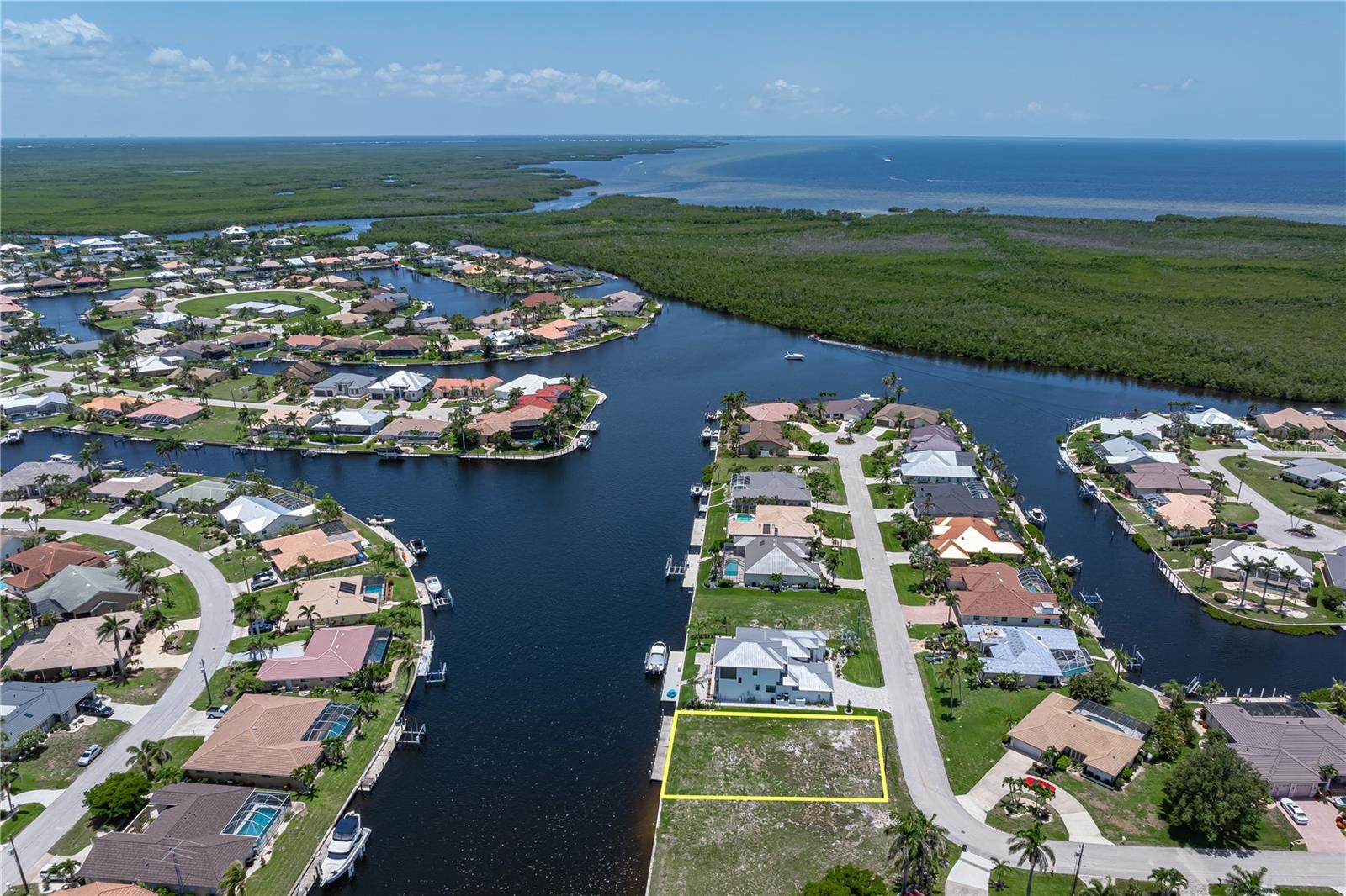 1454 Casey Key Dr Property Photo 3