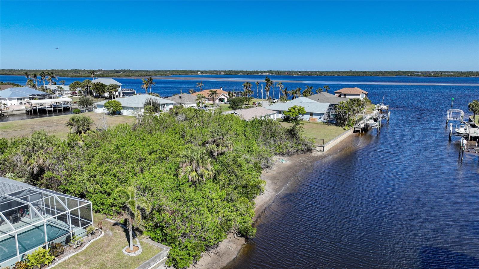 2354 Pappas Ter Property Photo 7