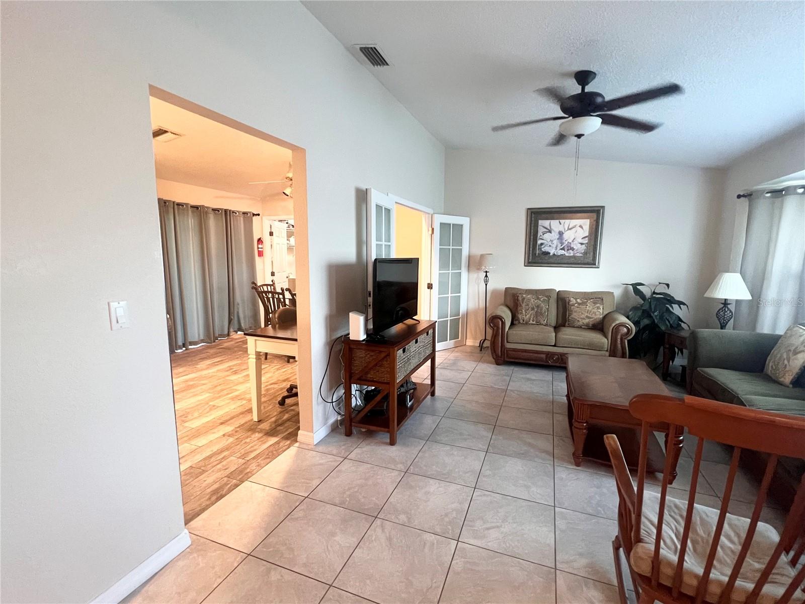 20362 Emerald Ave Property Photo 4
