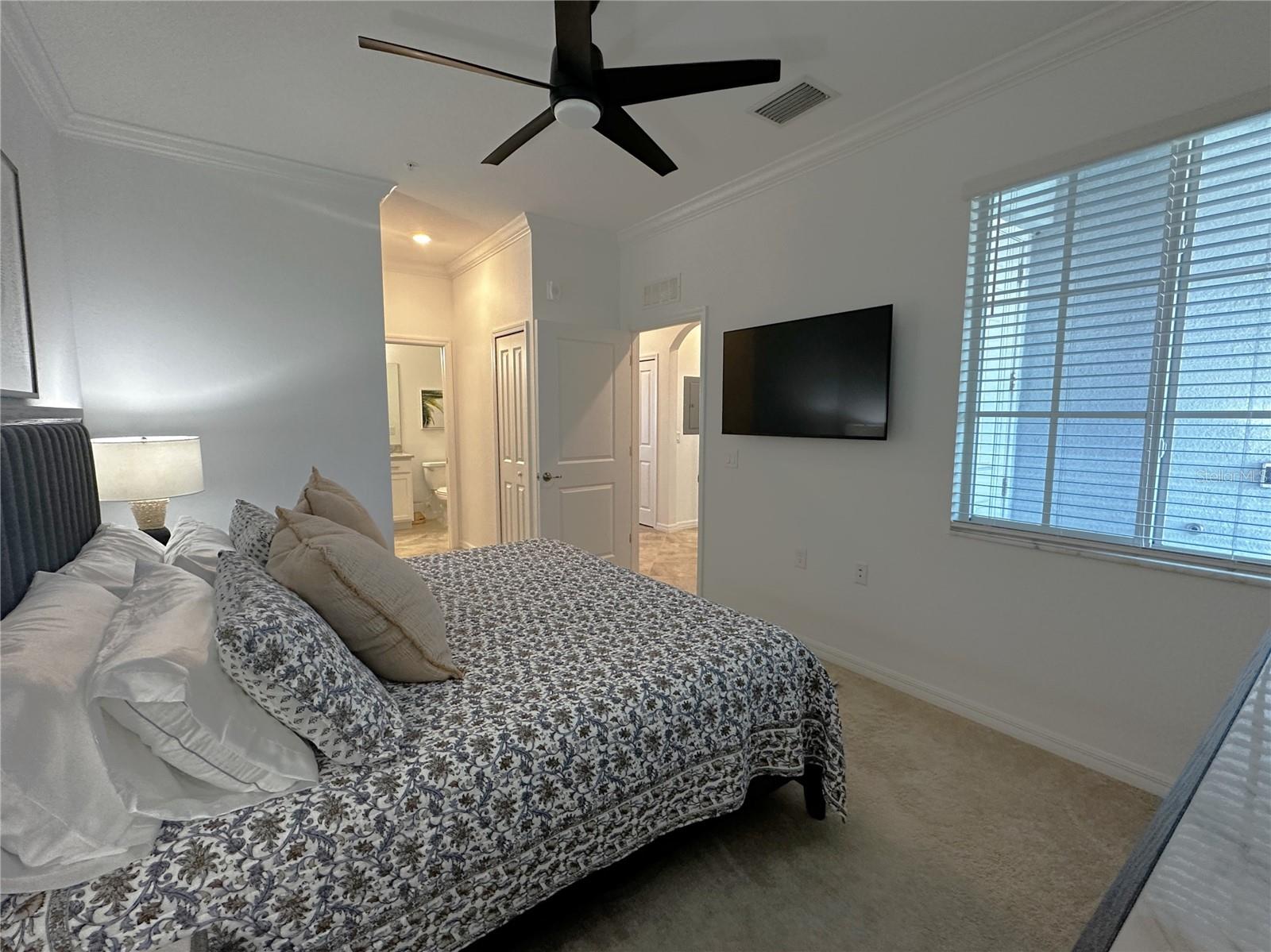 14041 Heritage Landing Blvd #642 Property Photo 15