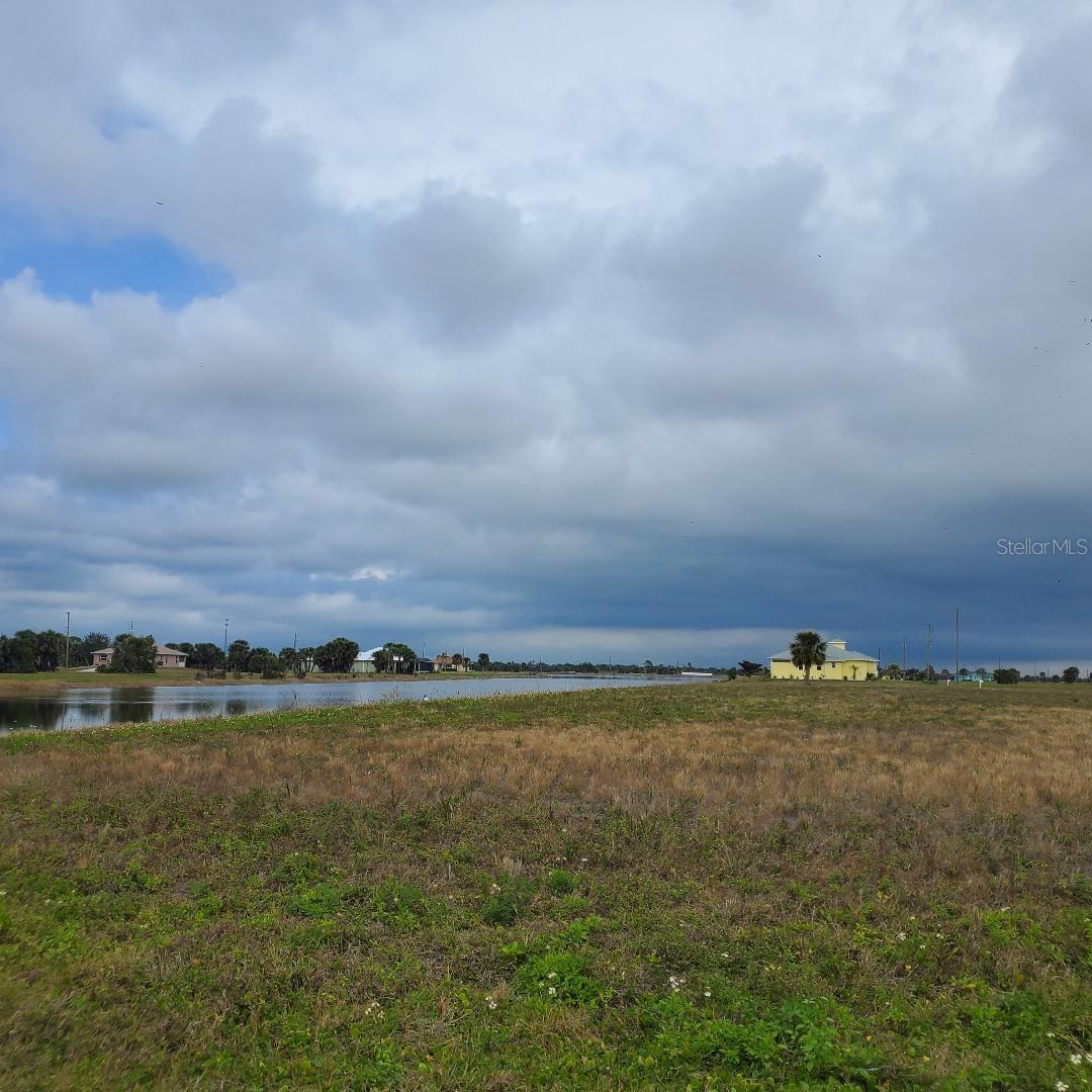 1 Blue Hen Dr Property Photo 1