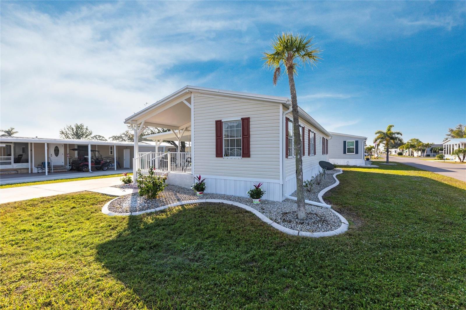 27 N Manatee Loop Property Photo