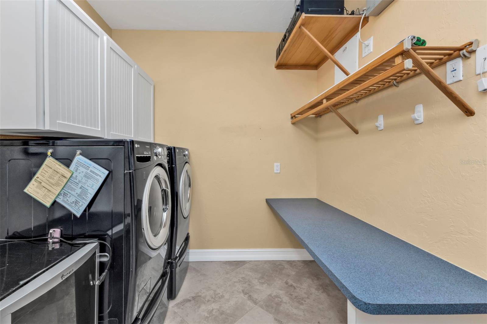 960 Messina Dr Property Photo 48