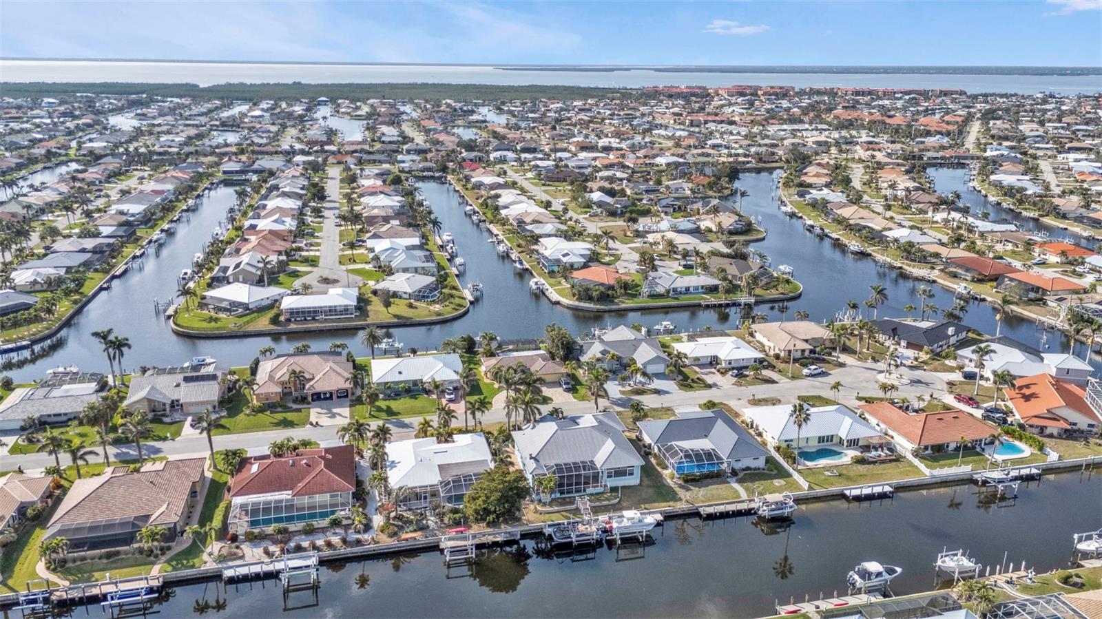 960 Messina Dr Property Photo 76