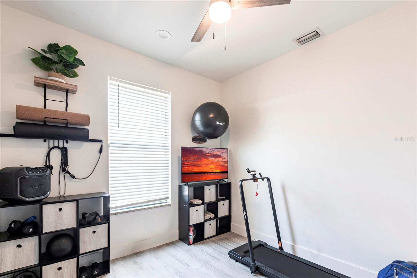 2709 Magdalina Dr #101 -102b Property Photo 16