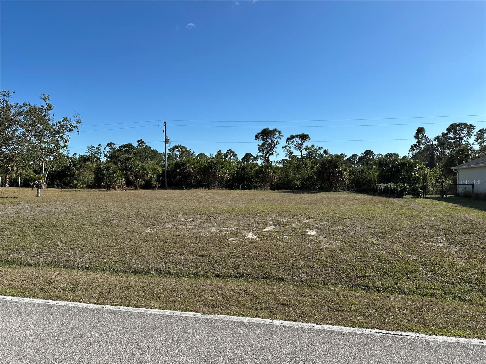25623 Prada Dr Property Photo 4