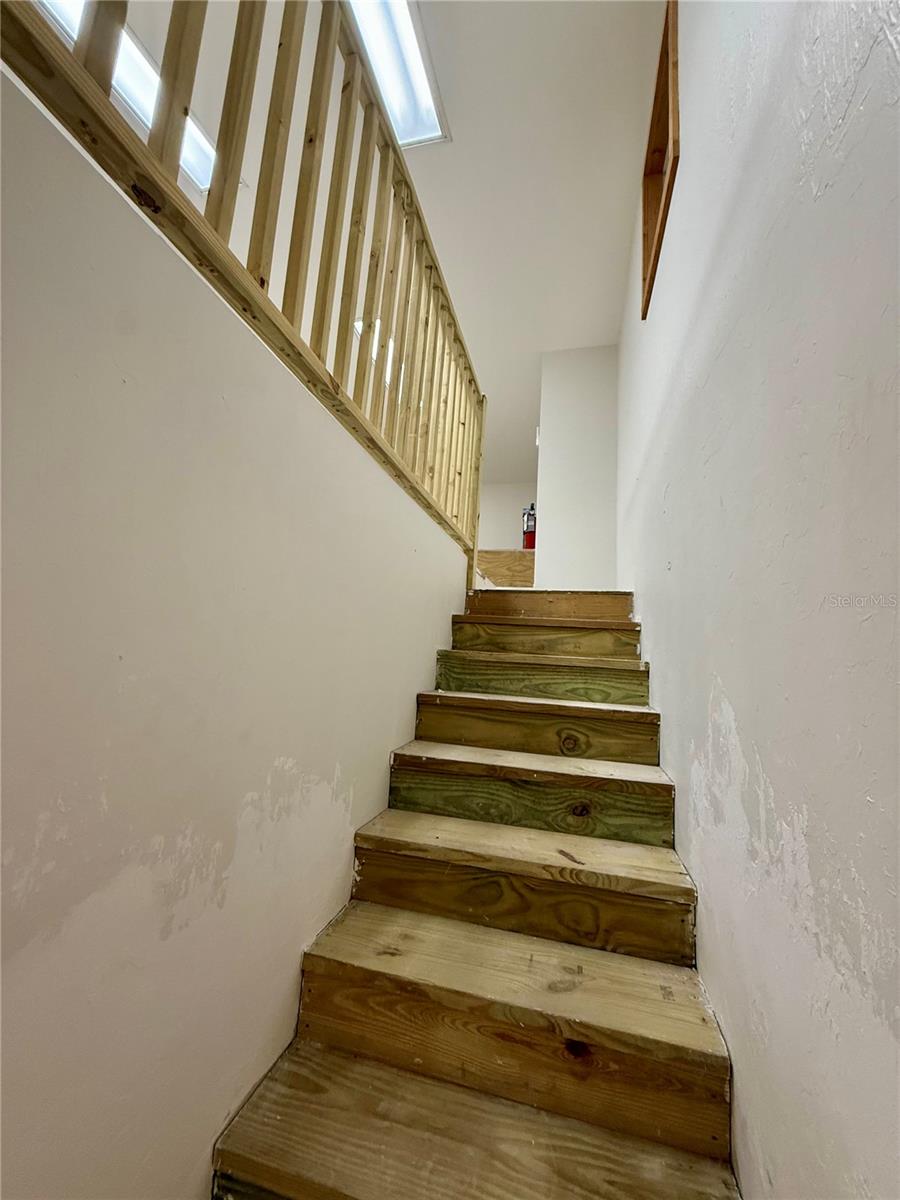 121 E Mckenzie St Property Photo 6