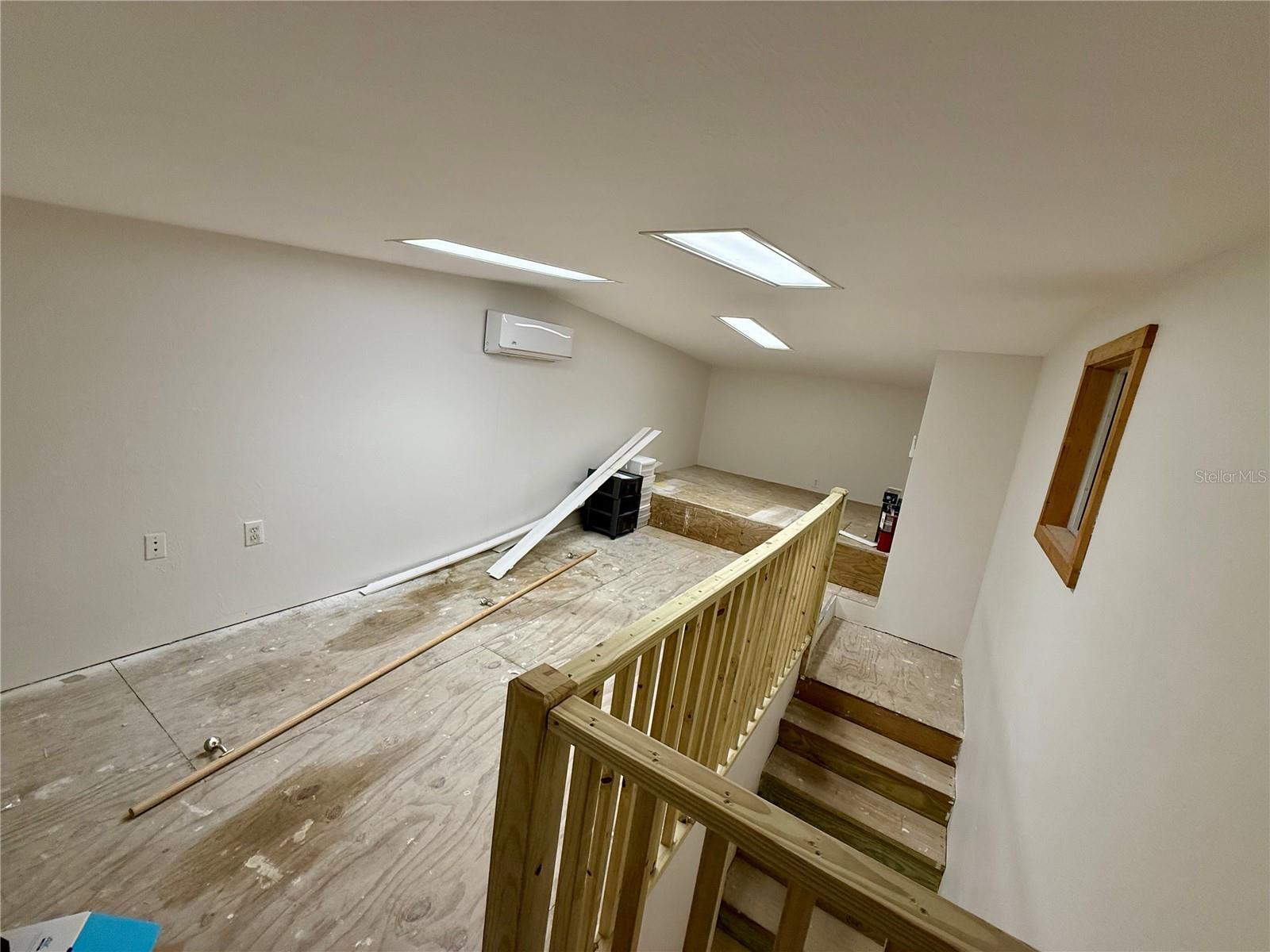 121 E Mckenzie St Property Photo 7