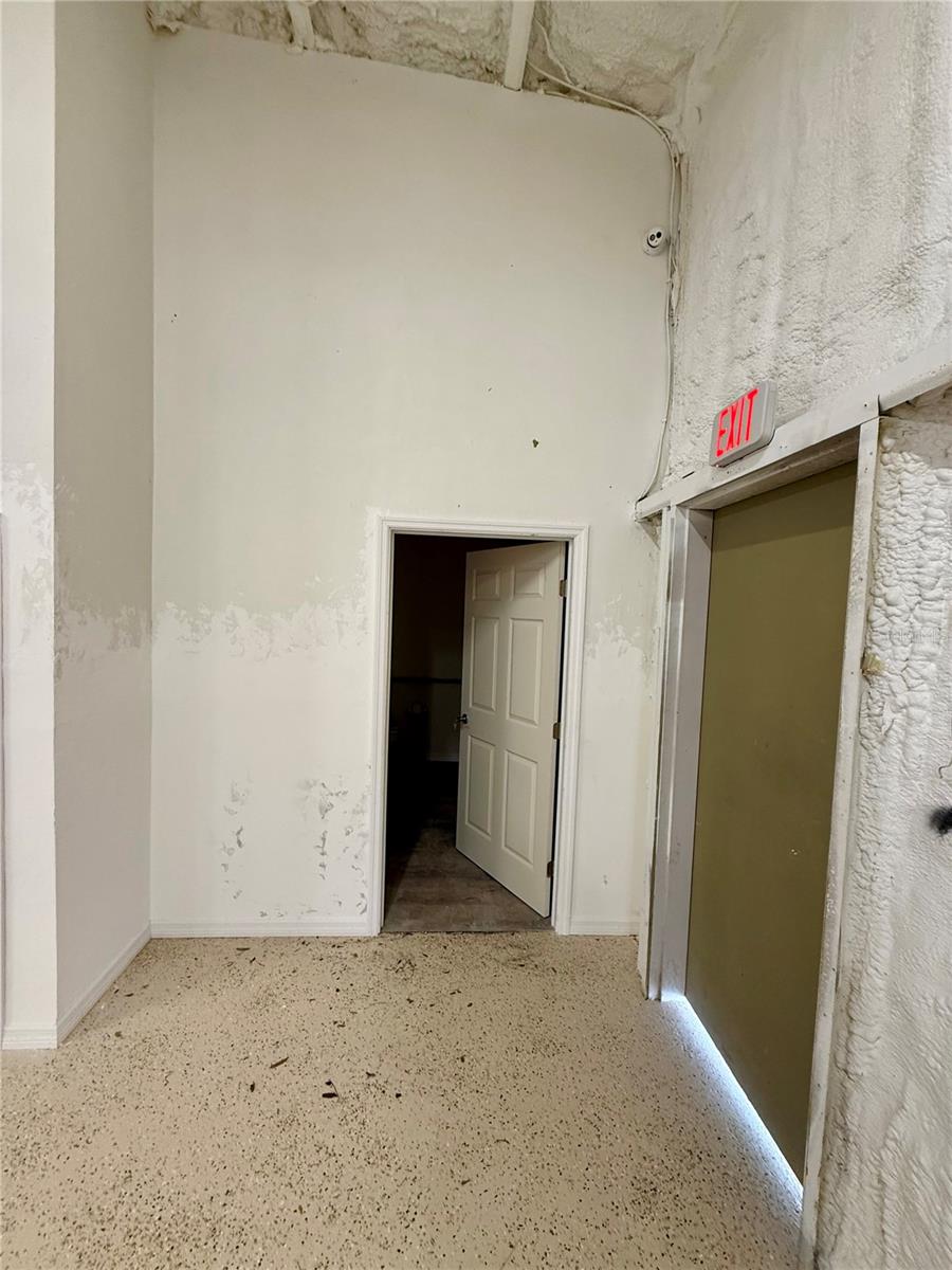 121 E Mckenzie St Property Photo 36