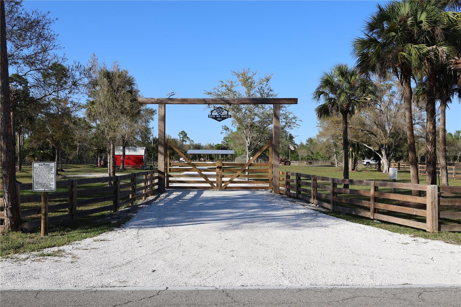 6811 Rich Rd Property Photo