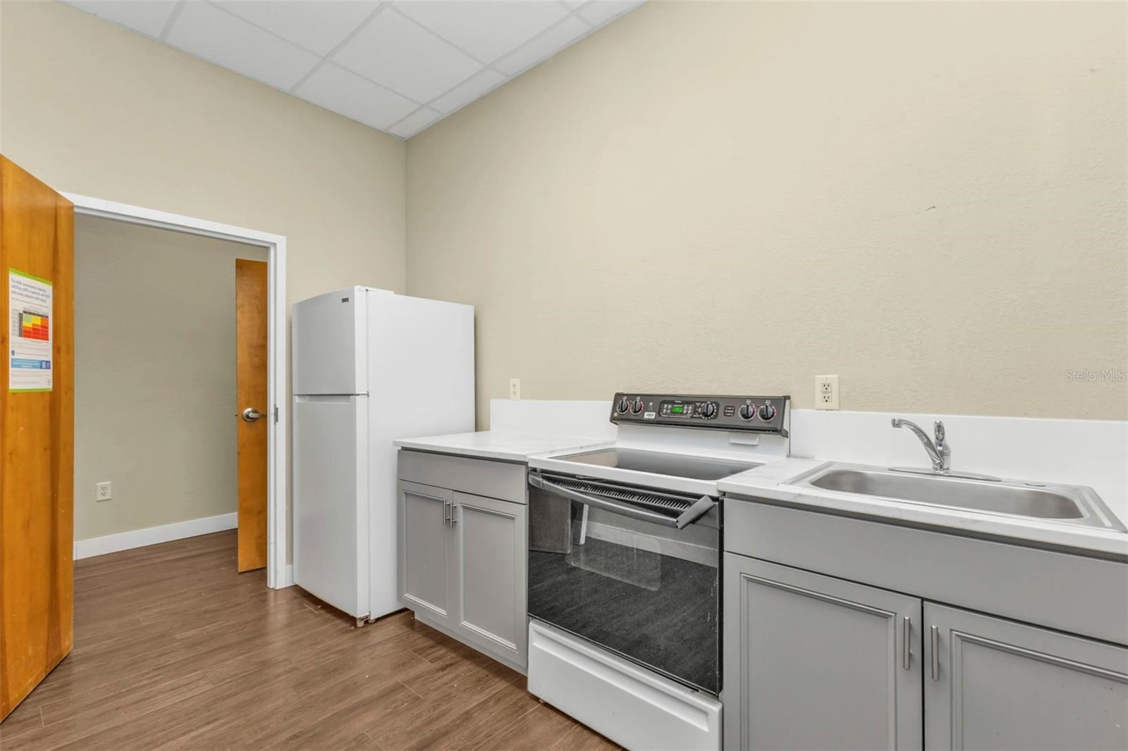 2484 Caring Way #f Property Photo 10