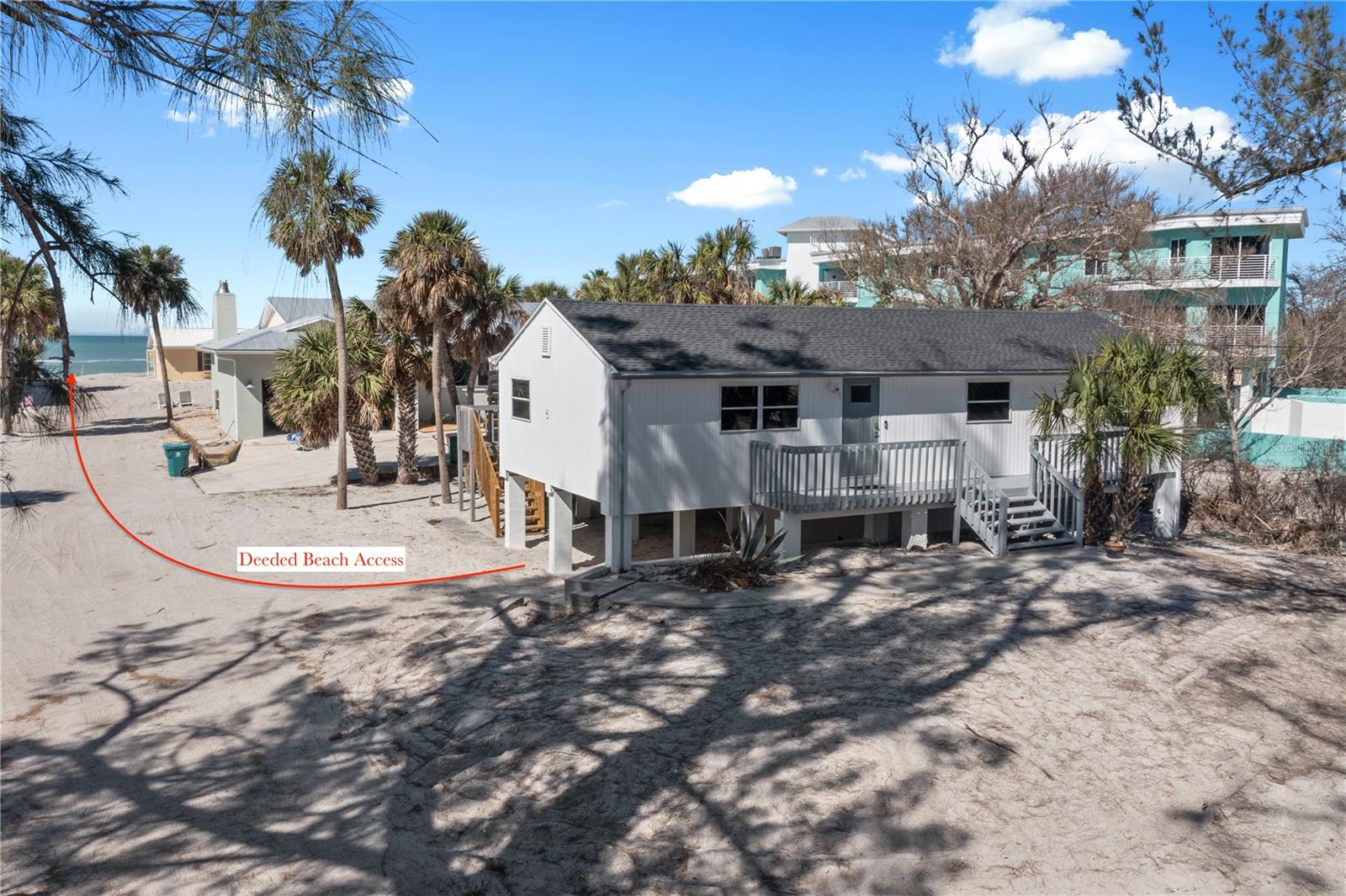 2476 N Beach Rd Property Photo 2