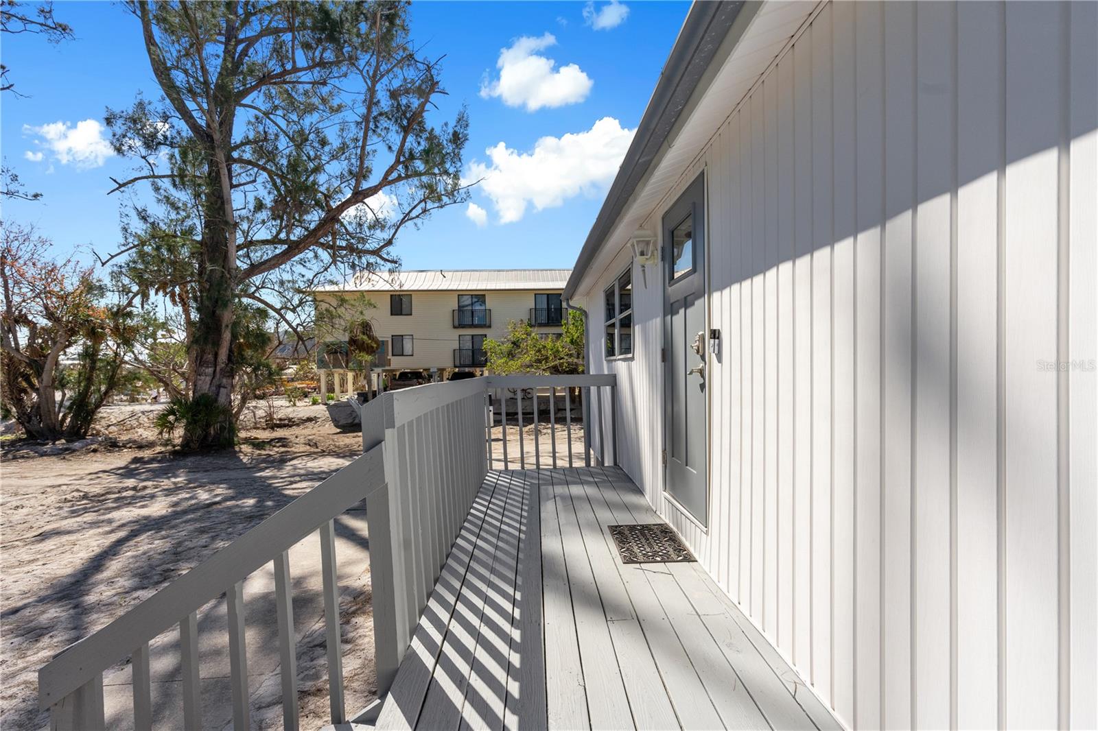 2476 N Beach Rd Property Photo 5