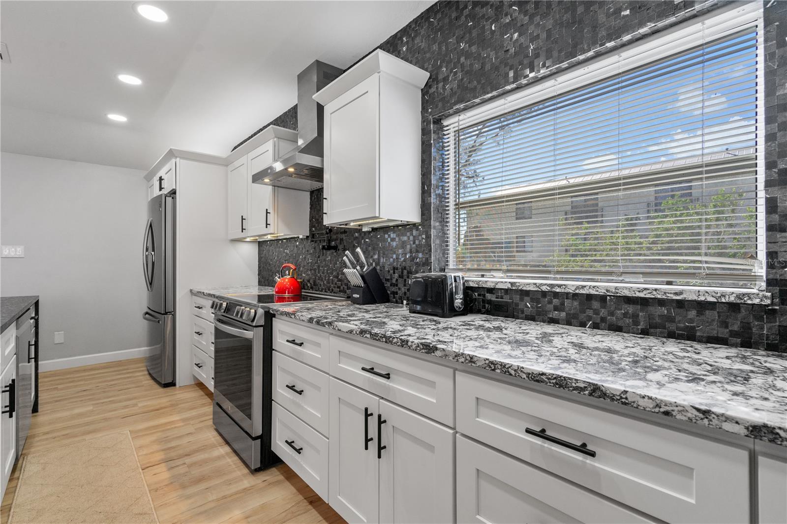 2476 N Beach Rd Property Photo 14