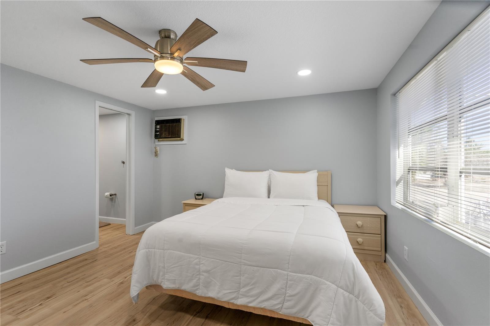 2476 N Beach Rd Property Photo 34