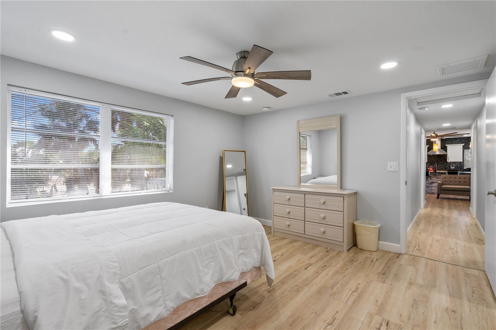 2476 N Beach Rd Property Photo 35
