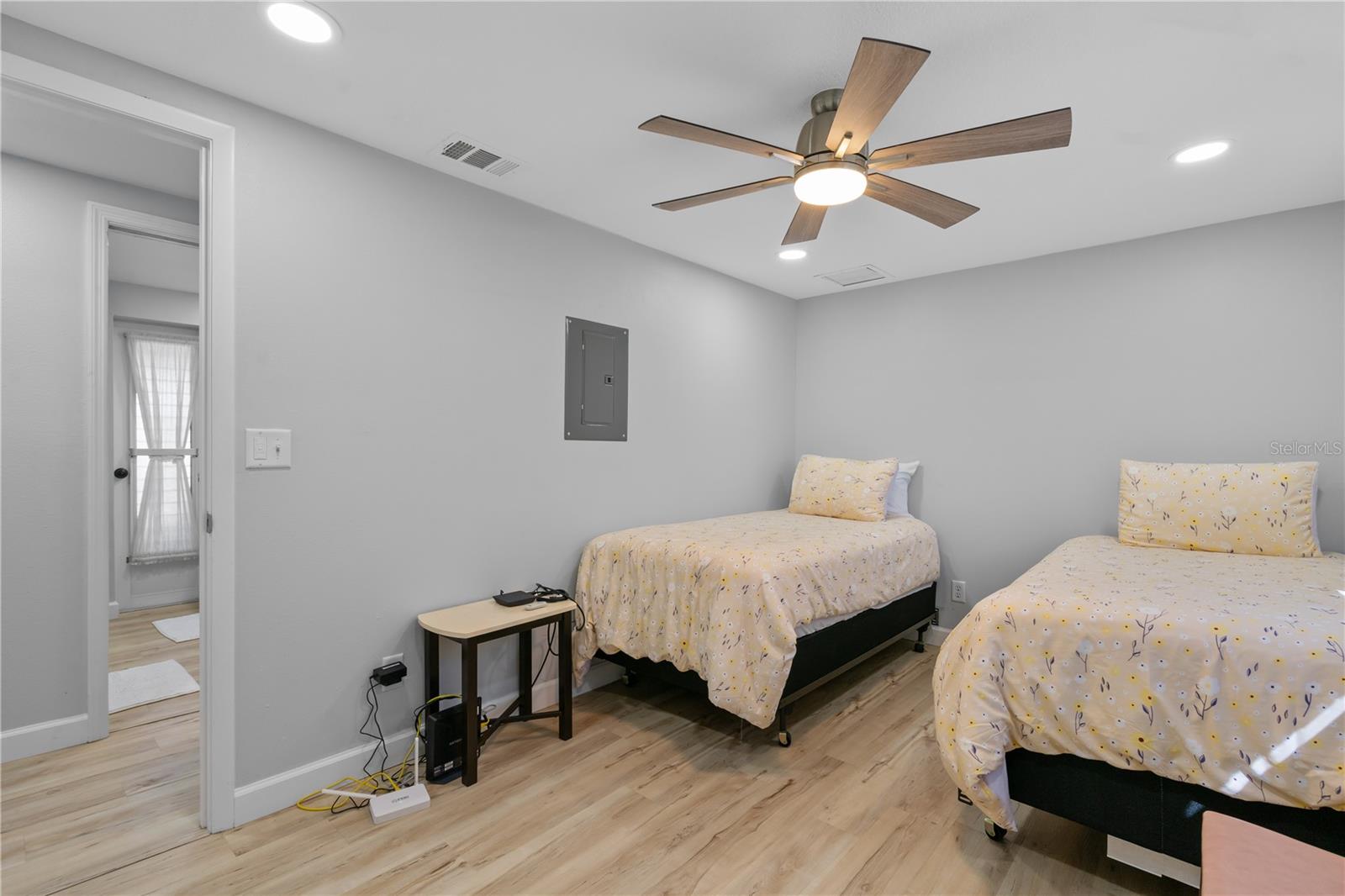 2476 N Beach Rd Property Photo 39