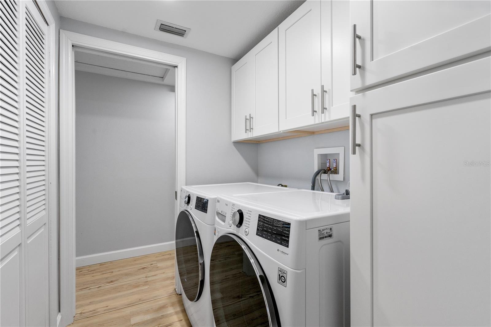 2476 N Beach Rd Property Photo 48