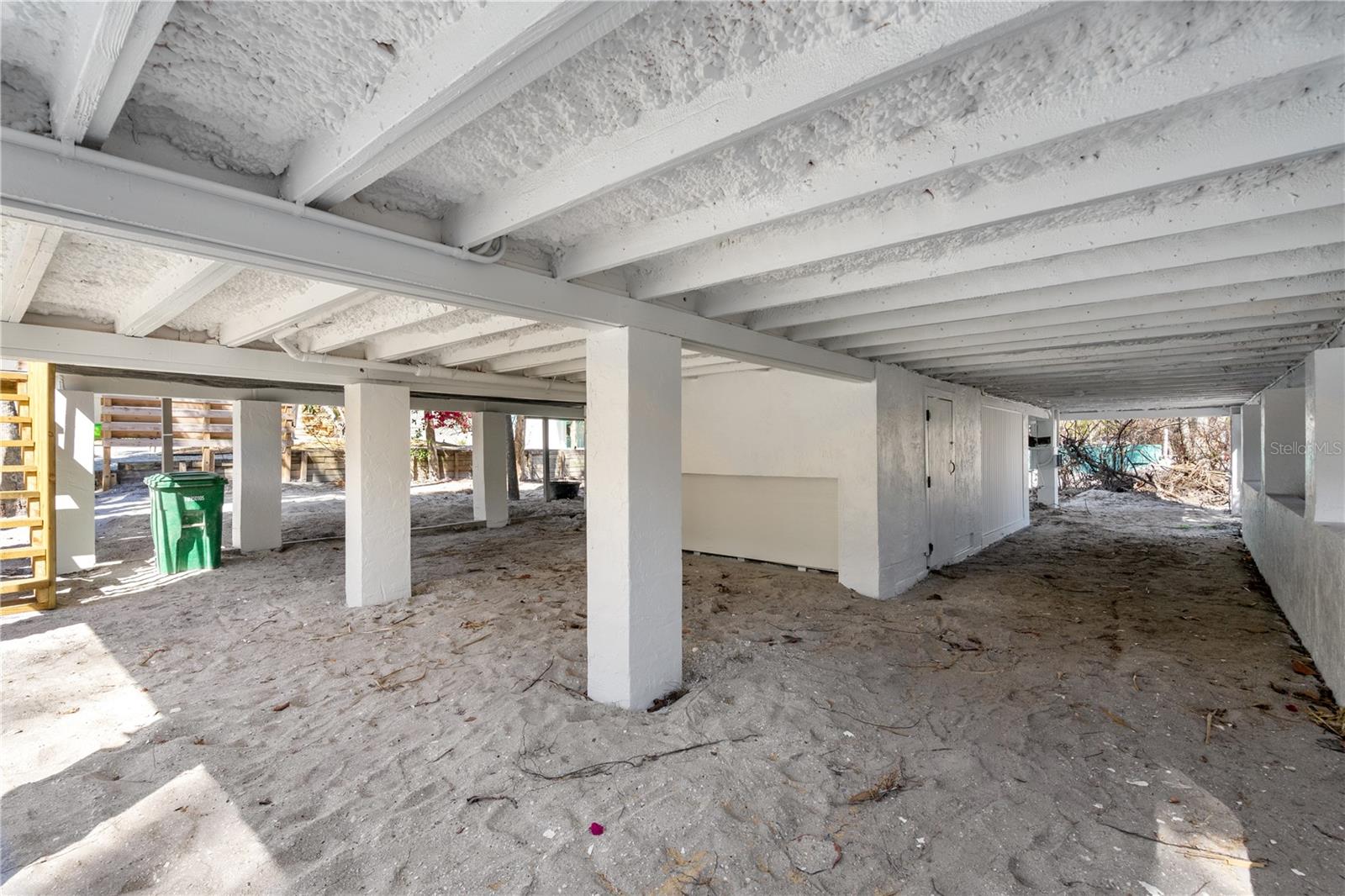 2476 N Beach Rd Property Photo 49