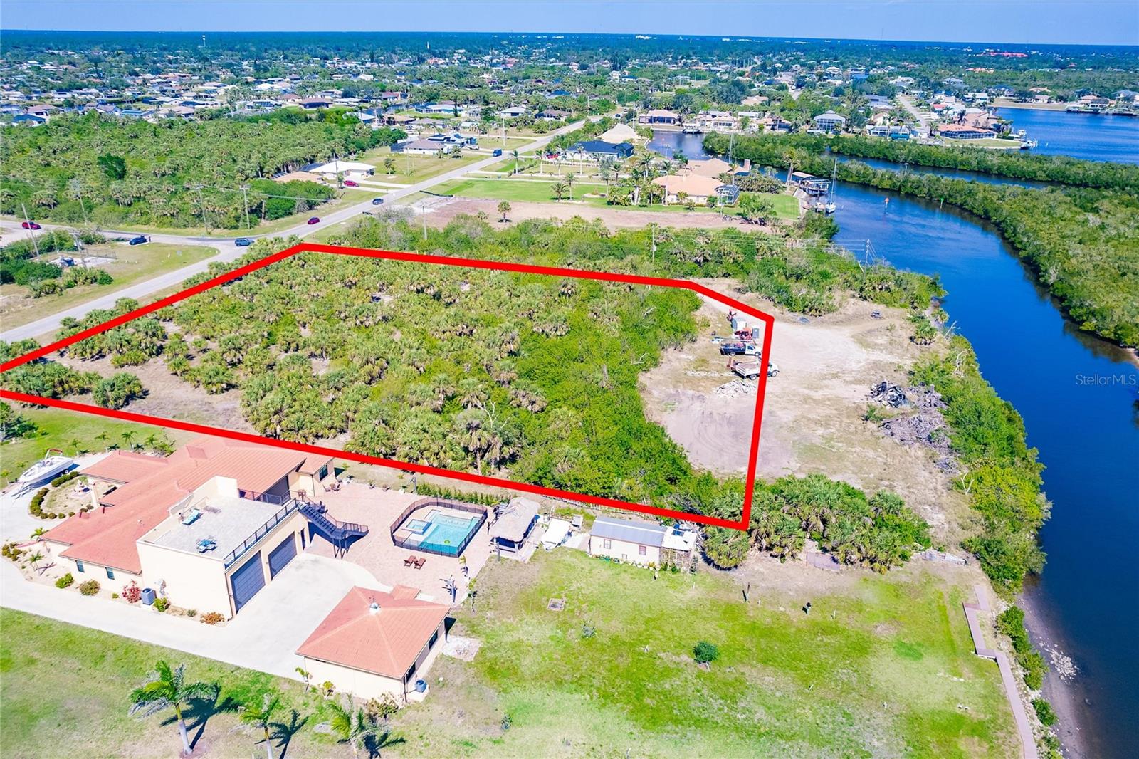 19155 Midway Blvd Property Photo 8