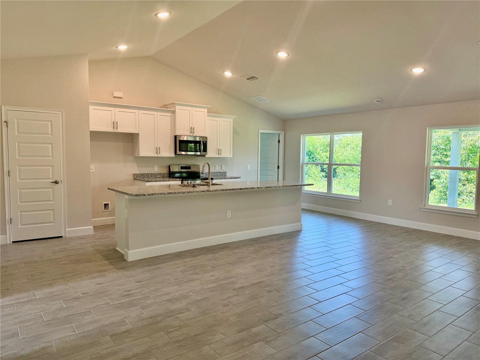 9590 Little Rock St Property Photo 3